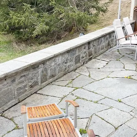 In&out, Lenzerheide Freistehendes Chalet, Urchig, Gross Villa Valbella