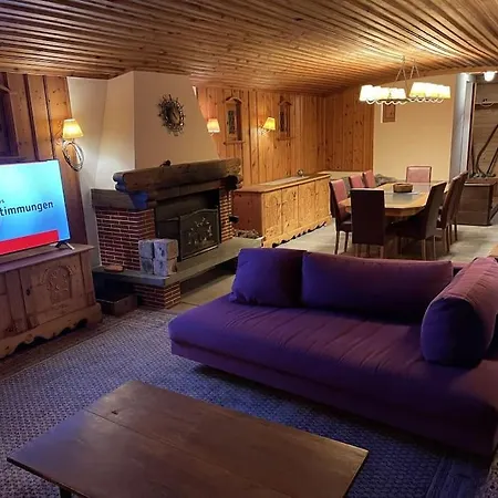 In&out, Lenzerheide Freistehendes Chalet, Urchig, Gross Valbella