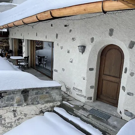 In&out, Lenzerheide Freistehendes Chalet, Urchig, Gross Villa