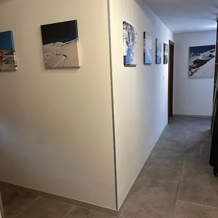 In&out, Lenzerheide Freistehendes Chalet, Urchig, Gross