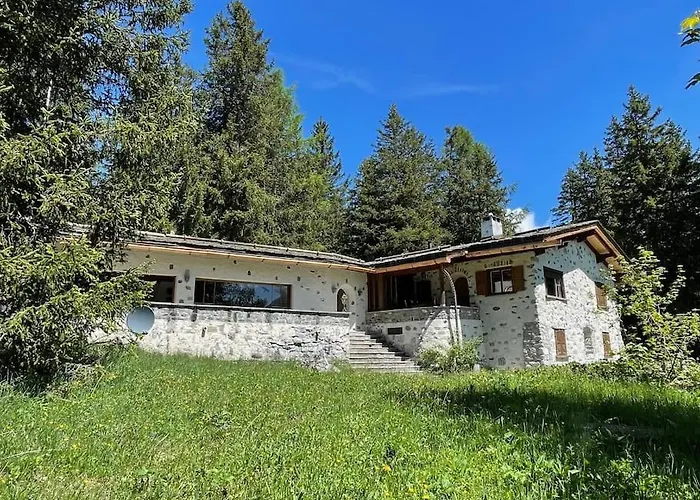 Villa In&out, Lenzerheide Freistehendes Chalet, Urchig, Gross Valbella