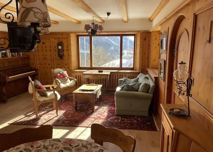 Villa In&out, Lenzerheide Freistehendes Chalet, Urchig, Gross *