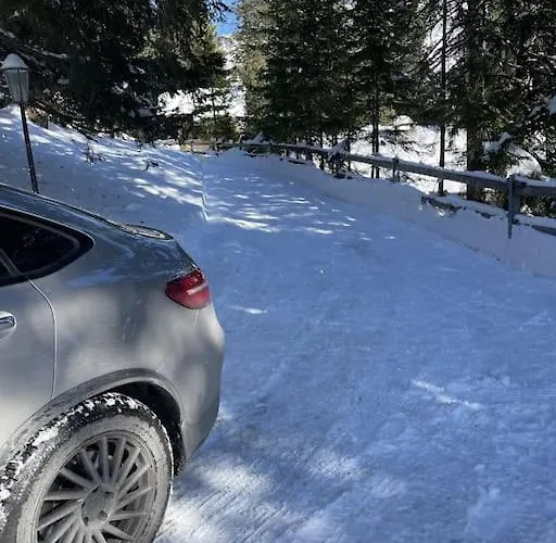 In&out, Lenzerheide Freistehendes Chalet, Urchig, Gross Villa Valbella