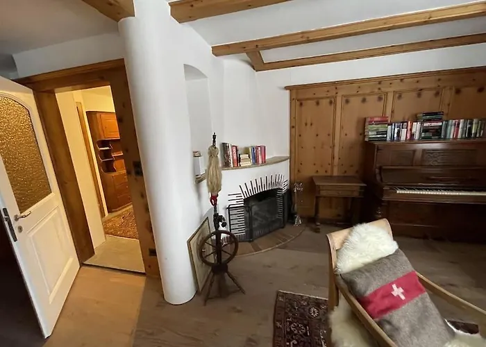 Villa In&out, Lenzerheide Freistehendes Chalet, Urchig, Gross *