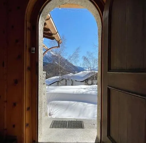 In&out, Lenzerheide Freistehendes Chalet, Urchig, Gross Villa *