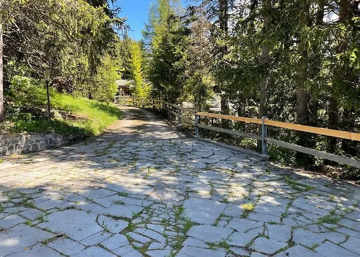 Villa In&out, Lenzerheide Freistehendes Chalet, Urchig, Gross