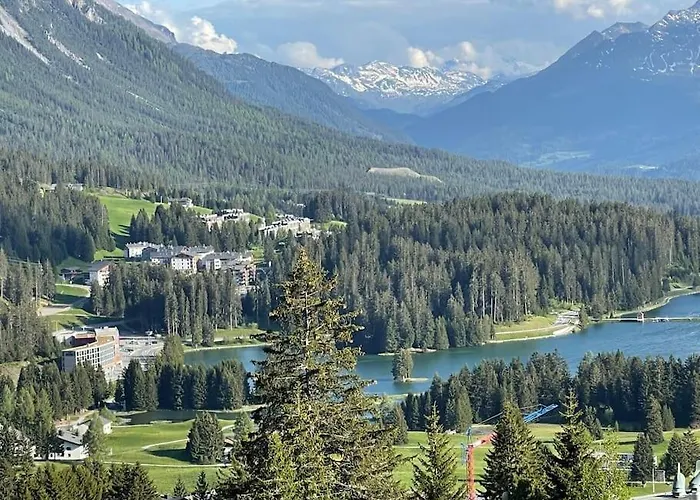 In&out, Lenzerheide Freistehendes Chalet, Urchig, Gross Villa