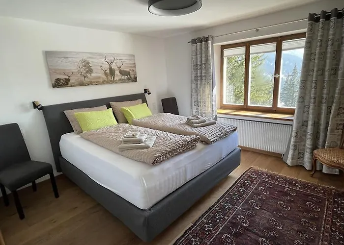 Villa In&out, Lenzerheide Freistehendes Chalet, Urchig, Gross