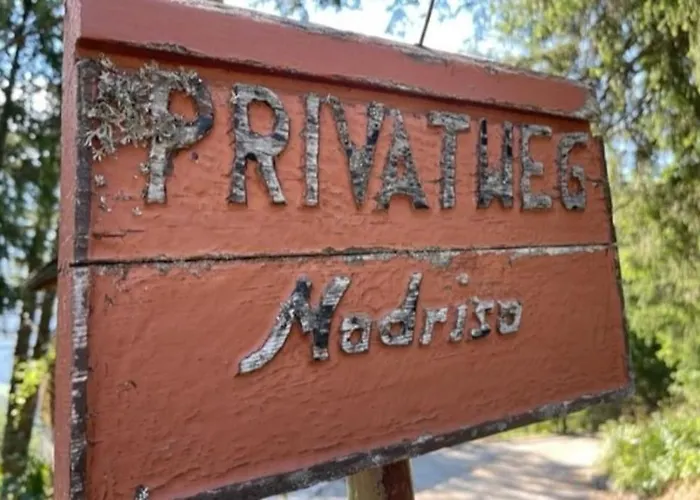 In&out, Lenzerheide Freistehendes Chalet, Urchig, Gross Villa Valbella