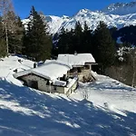 Villa In&out, Lenzerheide Freistehendes Chalet, Urchig, Gross *
