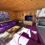 In&out, Lenzerheide Freistehendes Chalet, Urchig, Gross Villa Valbella