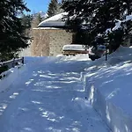 Villa In&out, Lenzerheide Freistehendes Chalet, Urchig, Gross