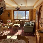 Villa In&out, Lenzerheide Freistehendes Chalet, Urchig, Gross *