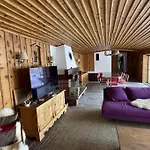 In&out, Lenzerheide Freistehendes Chalet, Urchig, Gross Villa