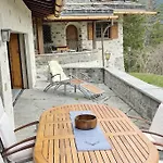 In&out, Lenzerheide Freistehendes Chalet, Urchig, Gross Villa Valbella