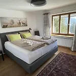 Villa In&out, Lenzerheide Freistehendes Chalet, Urchig, Gross