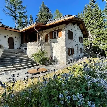 In&out, Lenzerheide Freistehendes Chalet, Urchig, Gross Valbella