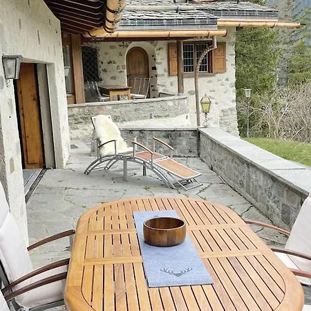 In&out, Lenzerheide Freistehendes Chalet, Urchig, Gross Villa Valbella