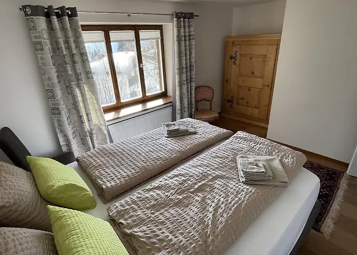 In&out, Lenzerheide Freistehendes Chalet, Urchig, Gross Villa *